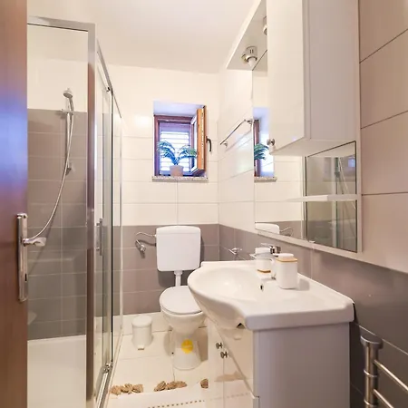 Vacation House Jakov Ζαντάρ